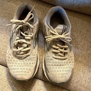 Brooks Ghost 13 shoes
